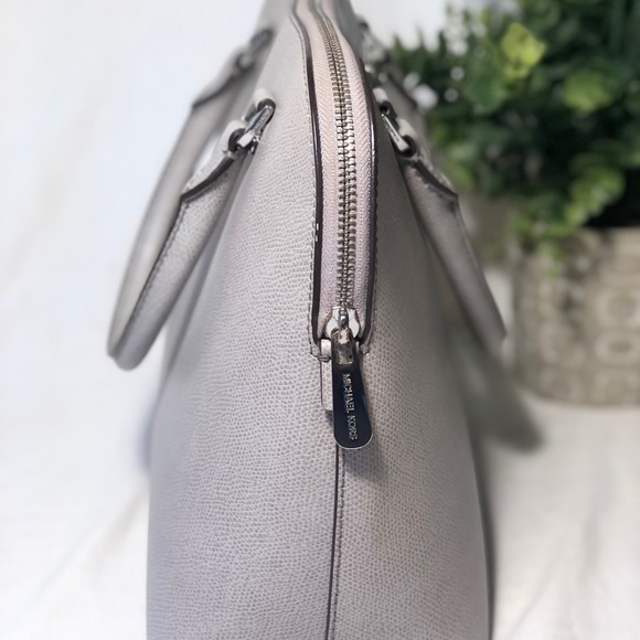 Michael Kors Bag - Picture 6 of 10